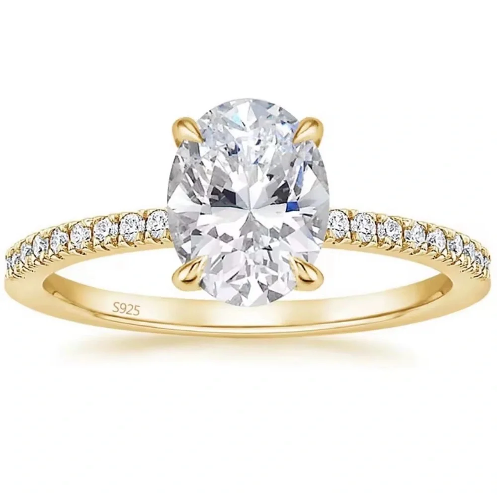 Luxury Oval Engagement Ring – 3CT Cubic Zirconia in Sterling Silver .925 - Picture 1 of 5